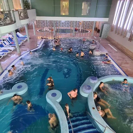 Wellness Relax W Spa, Pool & Ac