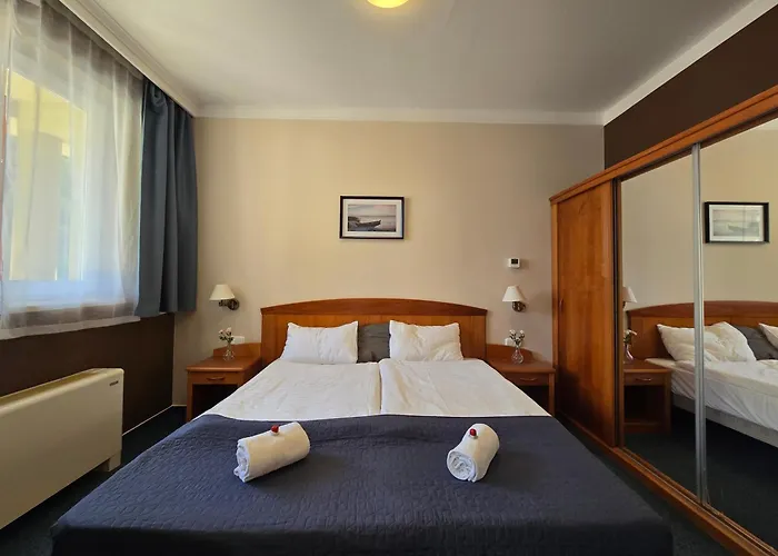 Wellness Relax W Spa, Pool & Ac Apartment