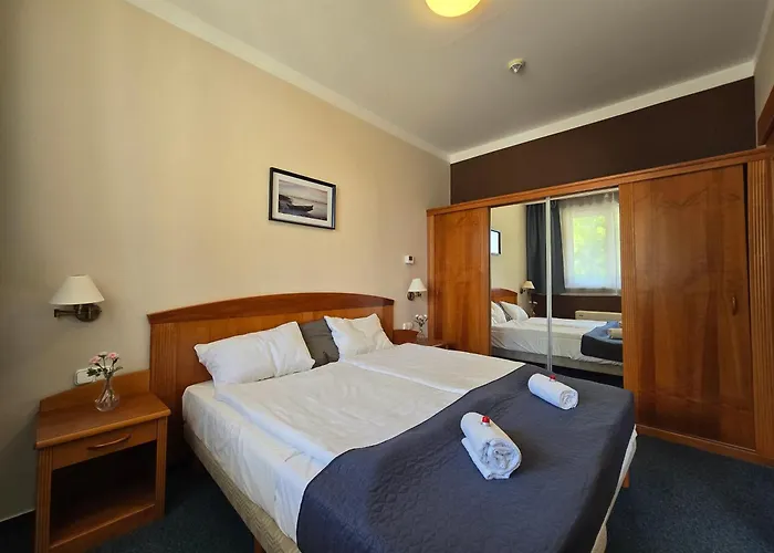 Apartment Wellness Relax W Spa, Pool & Ac *