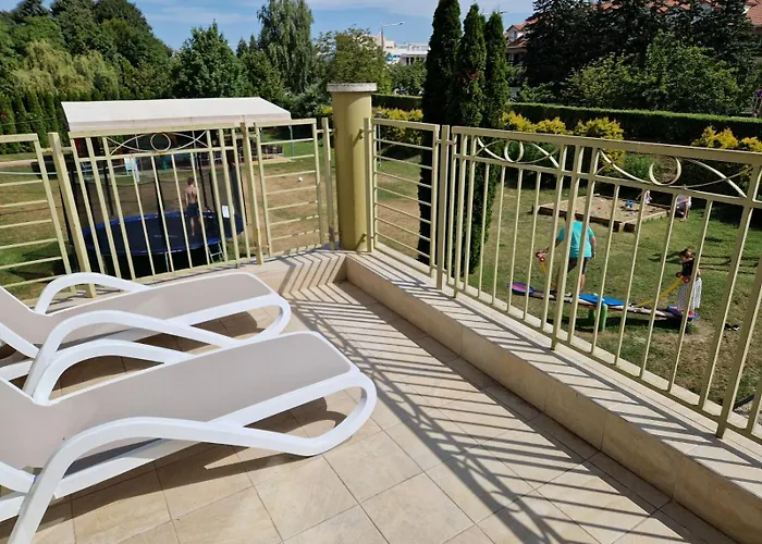 Wellness Relax W Spa, Pool & Ac ザラカロシュ